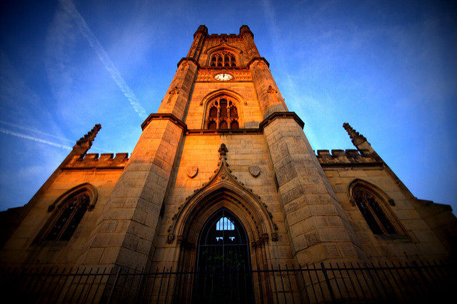 The tower meticulously poking the sky. Author: Dave CC BY 2.0