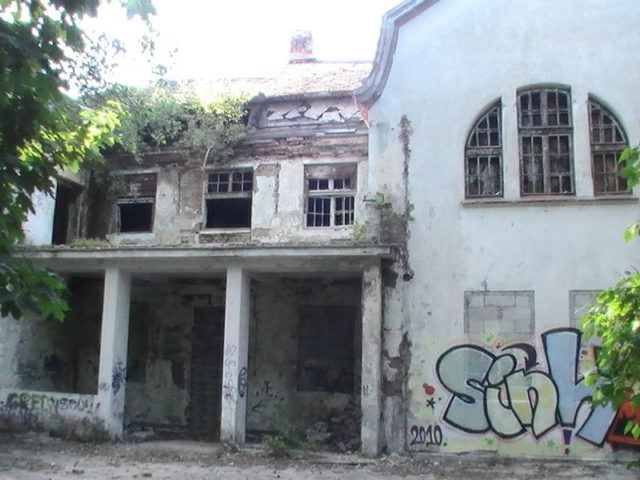 A graffiti made in 2010. Author: Higroskopijny Public Domain