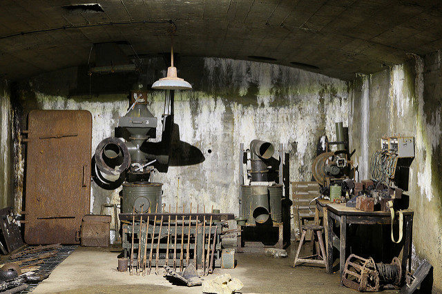 An underground chamber. Author: Ministry of Foreign Affairs of the Republic of Poland CC BY-ND 2.0