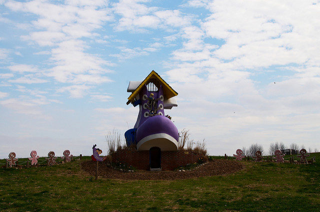 Part of the theme park. Author: Matt Billings CC BY 2.0