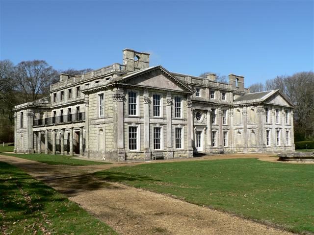 The Appuldurcome House built by Sir Robert Worsley. Author: Chris Cole. CC BY-SA 2.0