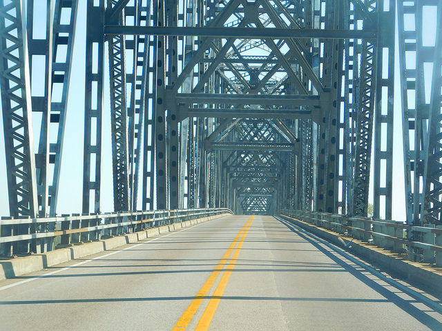 The empty bridge. Author: Adam Moss CC BY-SA 2.0