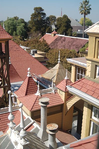 The rooftops. Author: Larry McElhiney CC BY-SA 4.0