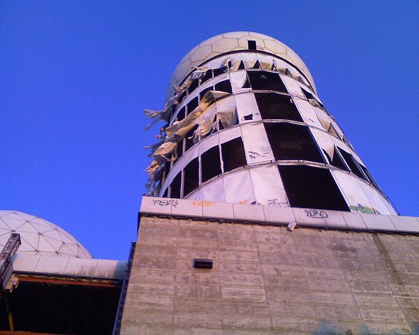 Teufelsberg, former USA interception building, photo taken in 2007.