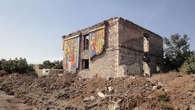 Ruins of Bread Museum/ Author: Divot – CC BY-SA 3.0