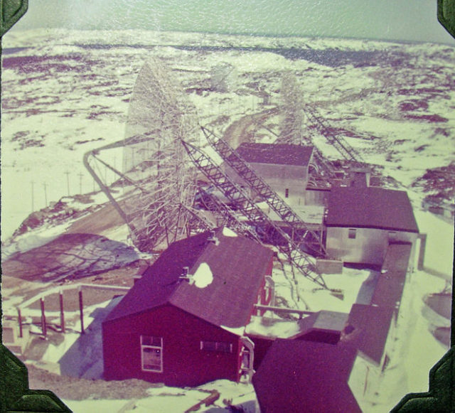 A communication station the photo was taken in 1961. Author: John Knobel CC BY-SA 3.0