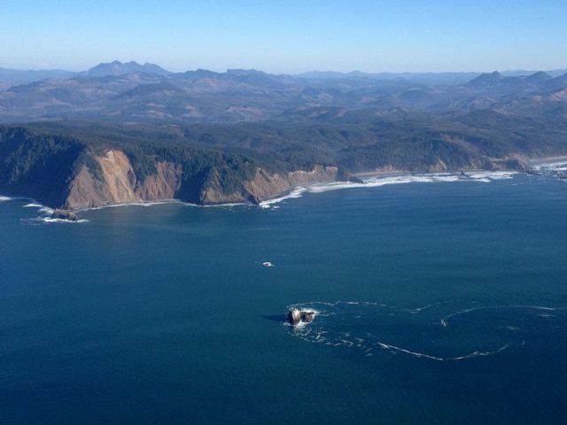 Aerial photo of the rock and the lighthouse from 2014. Author: Eric Prado CC BY-SA 4.0