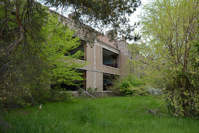 Behind the school. Author: Cory Seamer CC BY 2.0