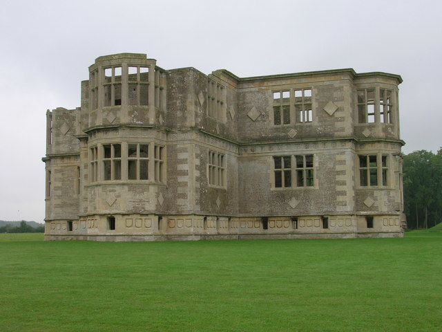 Lyveden New Bield. Author: JThomas CC BY-SA 2.0