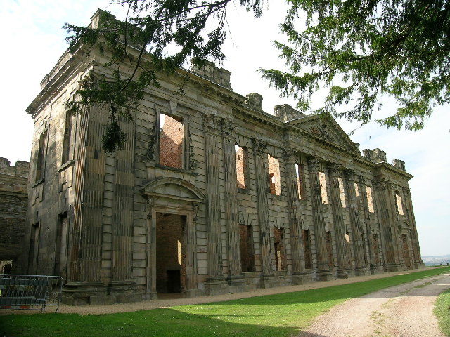 Sutton Scarsdale Hall view from the side. Author: Philip Thompson CC BY-SA 2.0