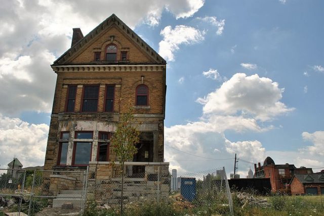 The house of the black Masonic lodge. Author: Elisa.rolle CC BY-SA 4.0