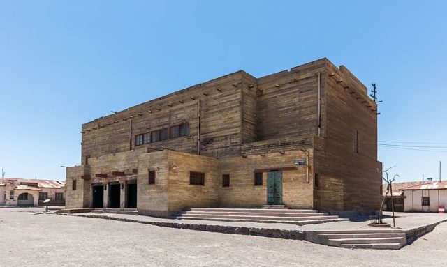 The Offices of Humberstone and Santa Laura Saltpeter. Author: Diego Delso CC BY-SA 4.0