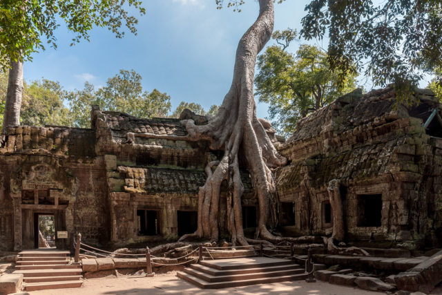 The temple is part of Angkor Wat, one of the most mesmerizing structures ever built. Author: CEphoto, Uwe Aranas. CC BY-SA 3.0