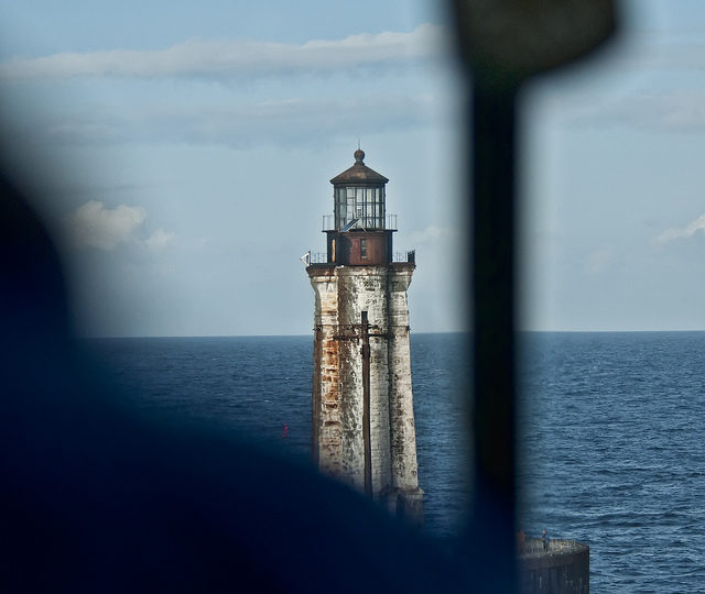 The wave-washed St George Reef Lighthouse different angle. Author: Anita Ritenour CC BY 2.0