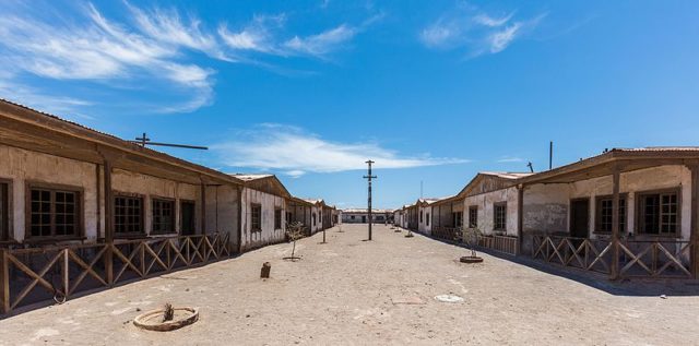 The worker’s houses different angle. Author: Diego Delso CC BY-SA 4.0