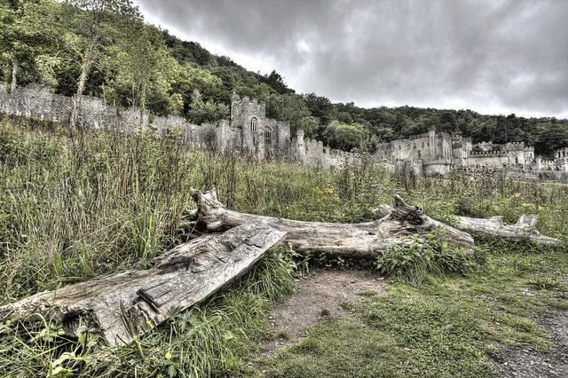 Today, the castle is under restoration process. Author: Bill Hails. CC BY-ND 2.0