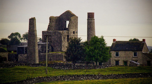 What remains of the mines. Author: Shaun Dunmall CC BY-SA 2.0