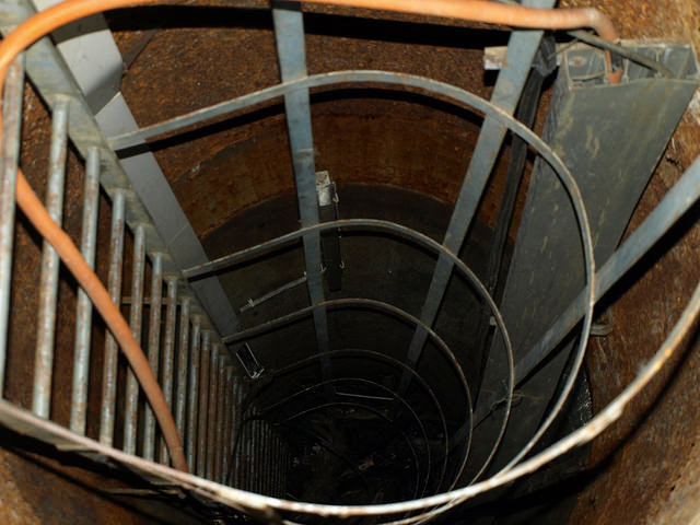 A staircase leading to the underground barracks. Author: Morten Jensen CC BY 2.0