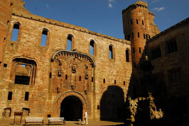 Inside the shell of the east wing. Author: craigfinlay. CC BY 2.0