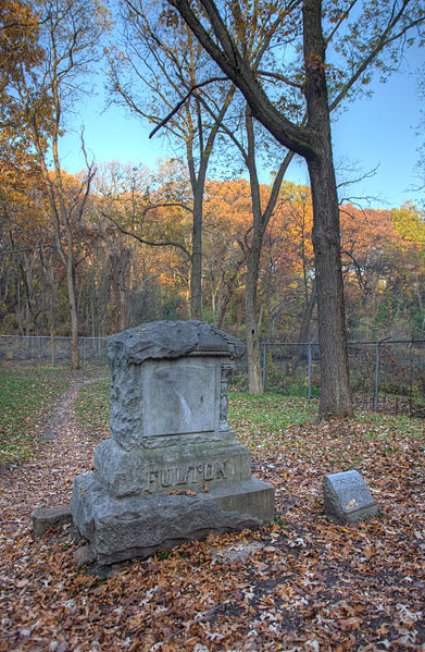 One of the tombstones. Author: Mark Bergner CC BY-SA 4.0