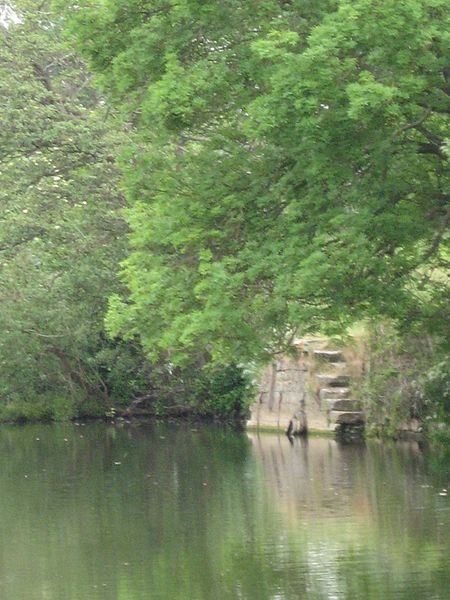 Part of the former docks. Author: Robert Powell CC BY-SA 3.0