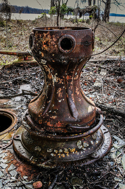 Rusting in peace. Author: Michael McCarthy CC BY-ND 2.0