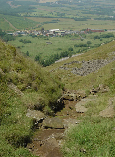 The mine photographed from afar. Author: Alan Murray-Rust CC BY-SA 2.0