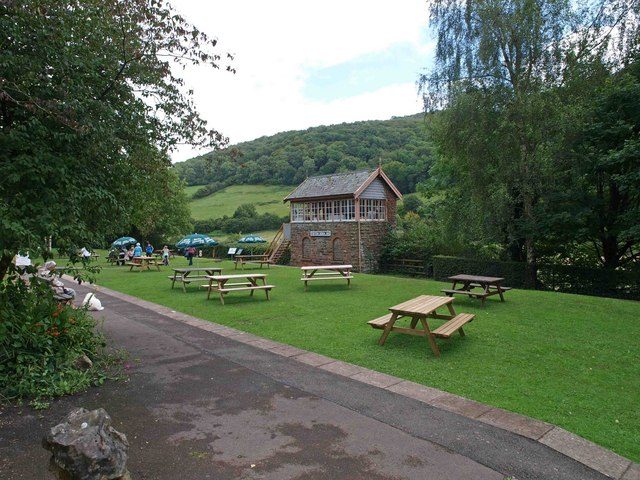 Tintern Station in 2008. Author: Steve Fareham CC BY-SA 2.0