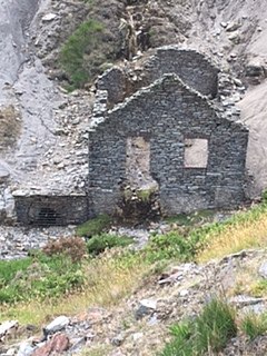 One of the destroyed houses. Author: Harvey Milligan CC BY-SA 4.0