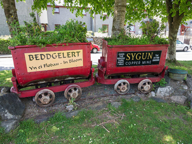 Ore wagons. Author: James Petts CC BY-SA 2.0