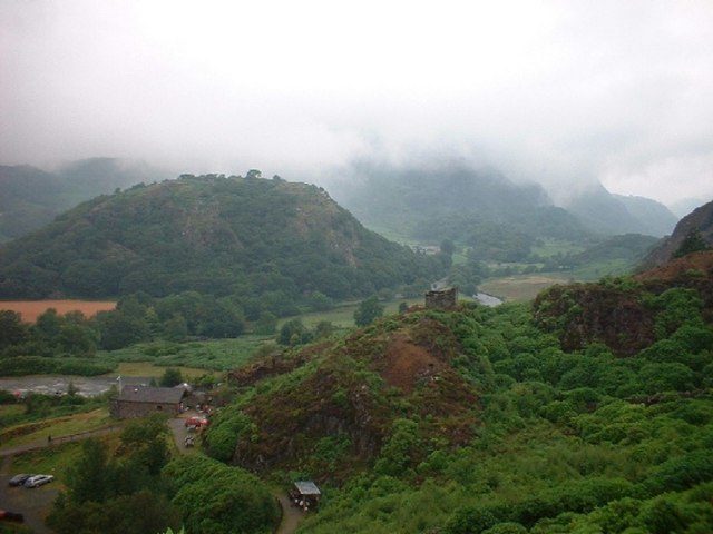 Panorama of the valley and the mine. Author: Darren Haddock CC BY-SA 2.0