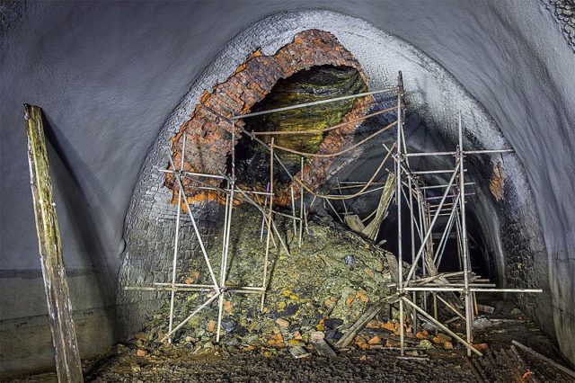 South of shaft number four. Author: Four by Three – www.queensburytunnel.org.uk