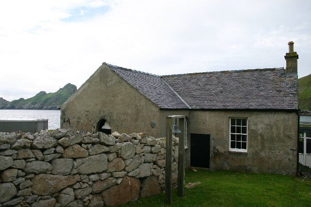 The school hall (on the right of the photo) was built as an addition to the church in 1884. – Author: Bob Jones – CC BY-SA 2.0