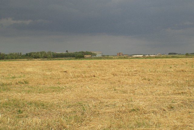 The base and the surrounding fields. Author: Nigel Jones CC BY-SA 2.0