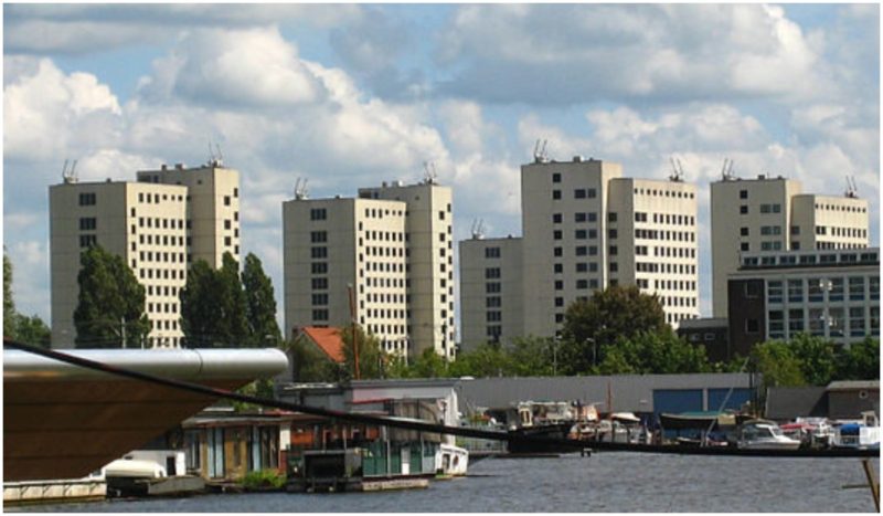 The six towers of the Bijlmerbajes (Penitentiaire Inrichting Over-Amstel), seen over the river Amstel, in Amsterdam, Holland/ Author: I, S Sepp - CC BY-SA 3.0