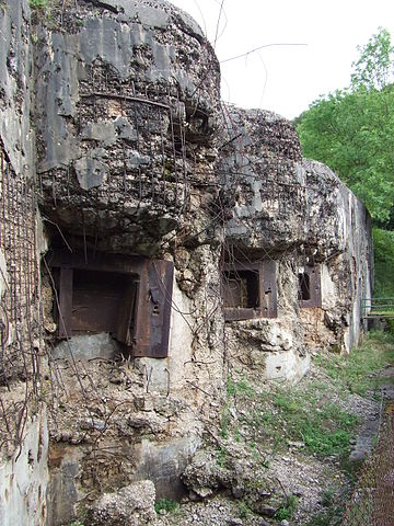 Block 8 was damaged in 1944/ Author: Nicolas Bouillon – CC BY-SA 3.0