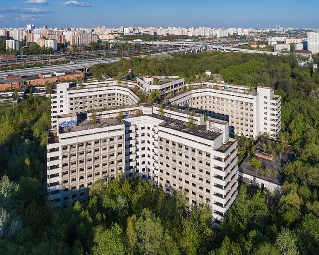 Arial photograph of the hospital/ Author: A.Savin FAL