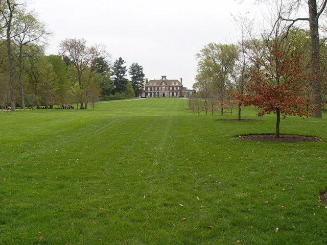 Bucolic setting in Old Westbury Gardens in New York/ Author: DistlejPublic Domain