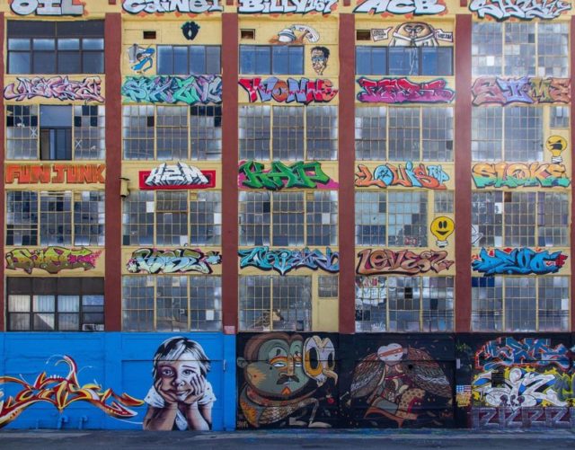 One side of 5 Pointz/ Author: P.Lindgren – CC BY-SA 4.0