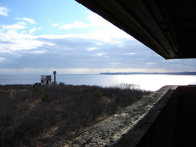 Photo from one of the buildings on the island/ Author: Ian Mackenzie CC BY 2.0