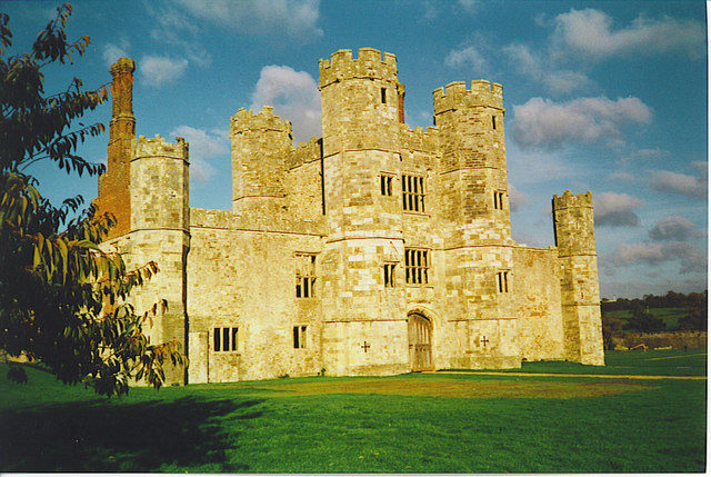 The abbey was transformed into a palace in the 16th century. Author: Colin Smith – CC BY-SA 2.0