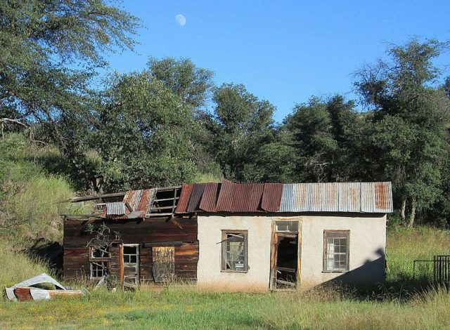 An old store/ Author: The Old Pueblo CC BY-SA 4.0