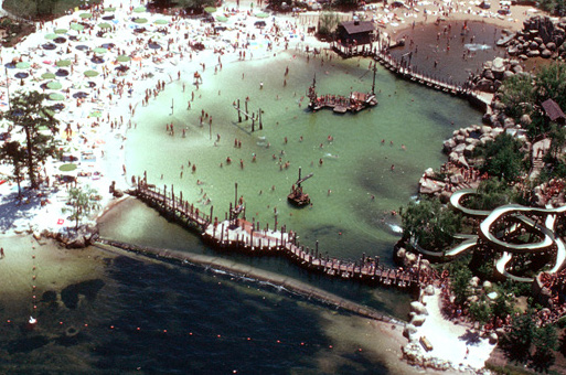 Arial view of the park when it was active. Author: Jesús Saturnino CC BY-SA 4.0