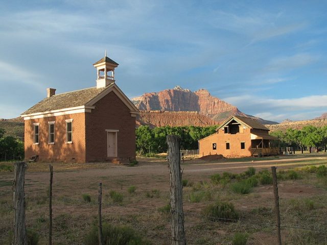 Grafton school. Author: Triberocker Public Domain