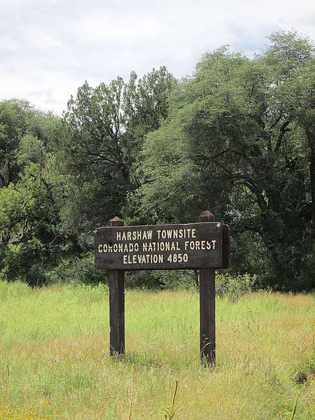 Harshaw sign/ Author: The Old Pueblo CC BY-SA 4.0