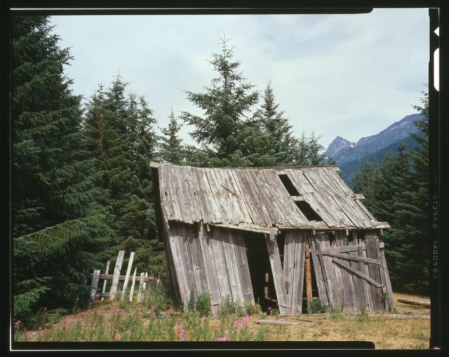 Old barn in Dyea