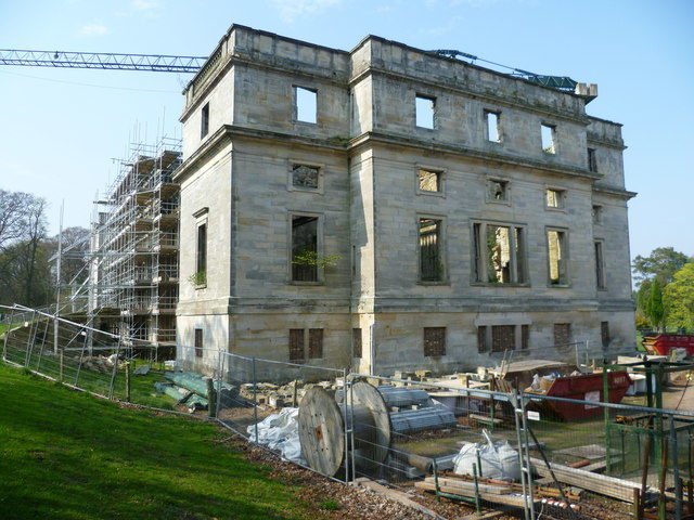 Penicuik House restoration, 2011. Author: kim traynor – CC BY-SA 3.0