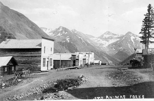 Some of the wooden buildings. Author: Joseph Collier Public Domain