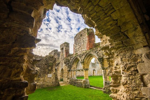 The abbey in 2016. Author: Tim.firkins CC BY-SA 4.0