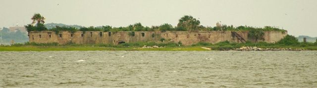 The castle photographed from afar alternative angle. Author: Brian Stansberry CC BY 3.0